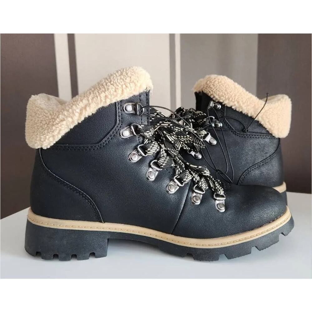 Lug Bottom Boots Sherpa Trim 7 Hikers‎ Black Tan Memory Foam
